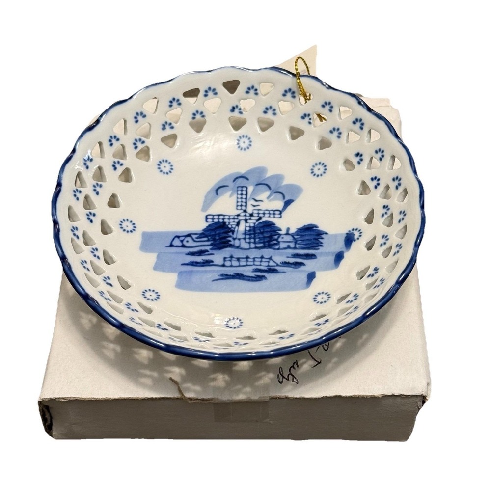 Royal Twickel Delft Blue Bowl Pierced Rim Windmill Holland 5" Dish NIB
